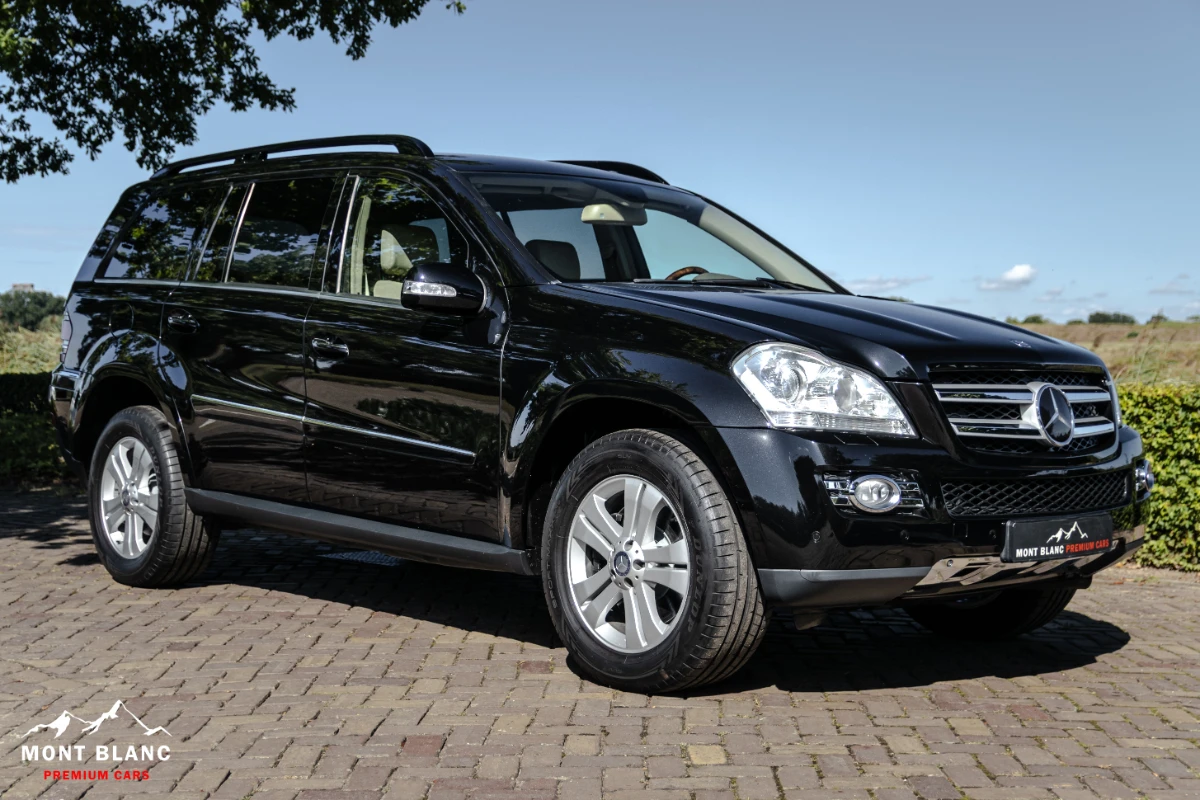 ORshoots - Mont Blanc Premium Cars - Mercedes GL500 - Met WM (1)