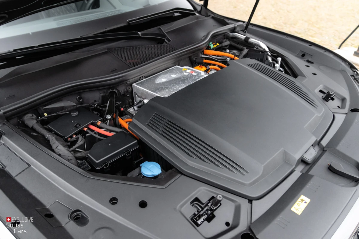 ORshoots - Exclusive Swiss Cars - Audi E-Tron S - Met WM (47)