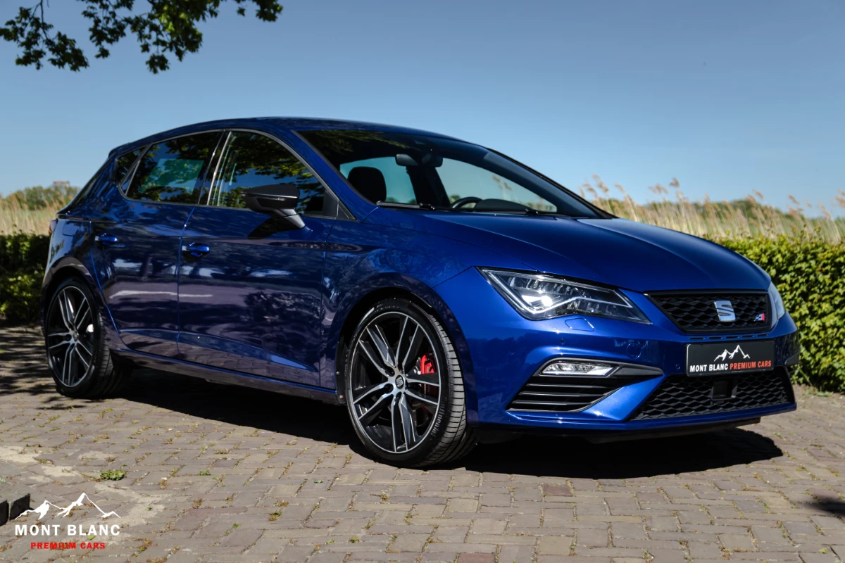 ORshoots - Mont Blanc Premium Cars - Seat Leon - Met WM (1)