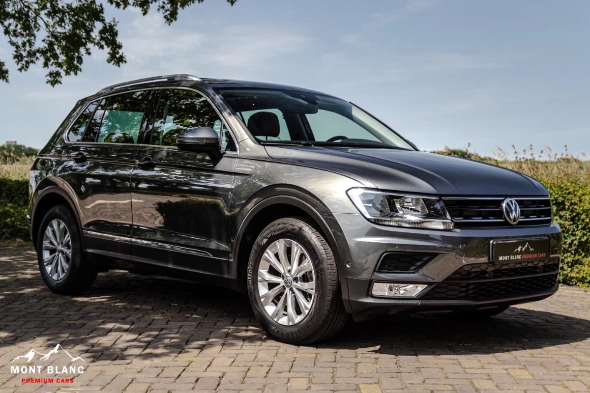 ORshoots - Mont Blanc Premium Cars - Volkswagen Tiguan - Met WM (1)