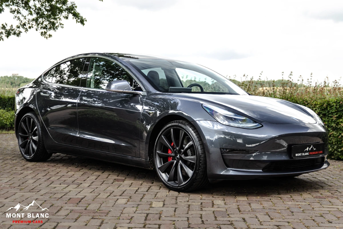 ORshoots - Mont Blanc Premium Cars - Tesla Model 3 - Met WM (1)