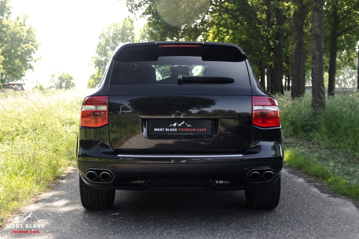 ORshoots - Mont Blanc Premium Cars - Porsche Cayenne Turbo - Met WM (13)