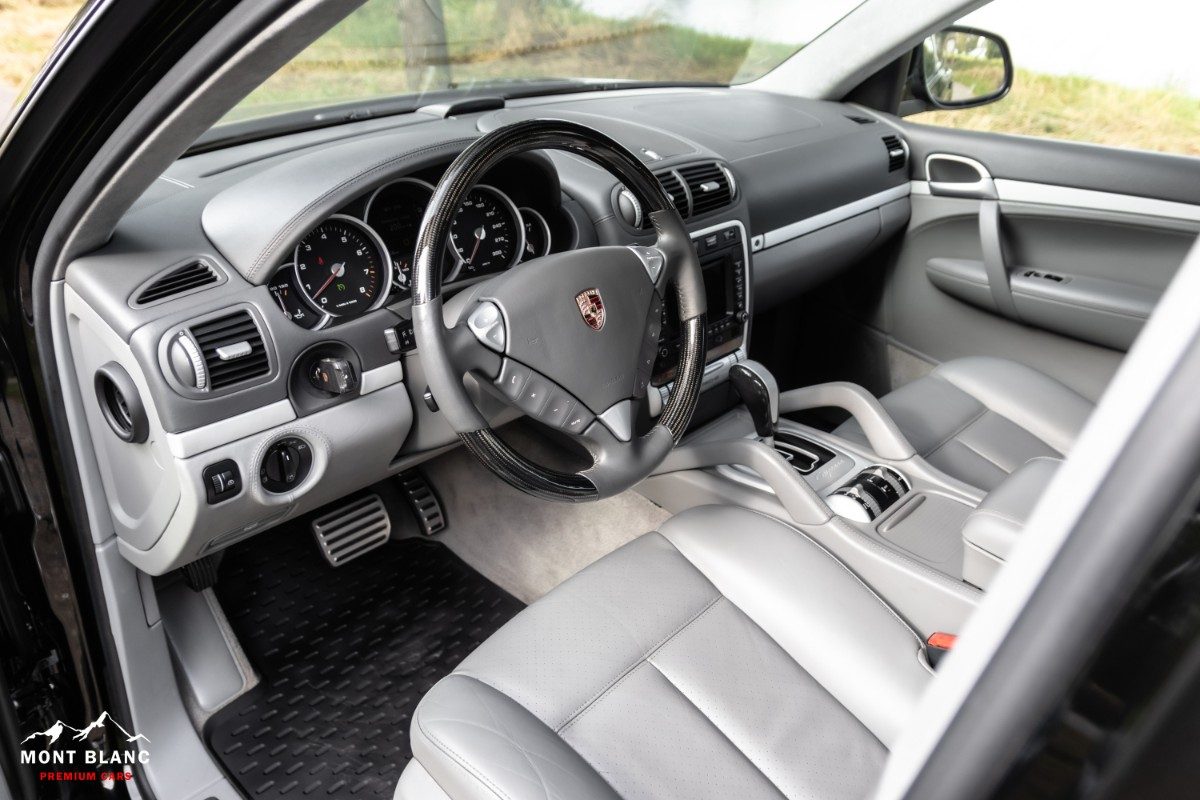 ORshoots - Mont Blanc Premium Cars - Porsche Cayenne Turbo - Met WM (18)