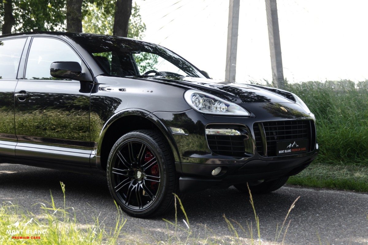 ORshoots - Mont Blanc Premium Cars - Porsche Cayenne Turbo - Met WM (2)