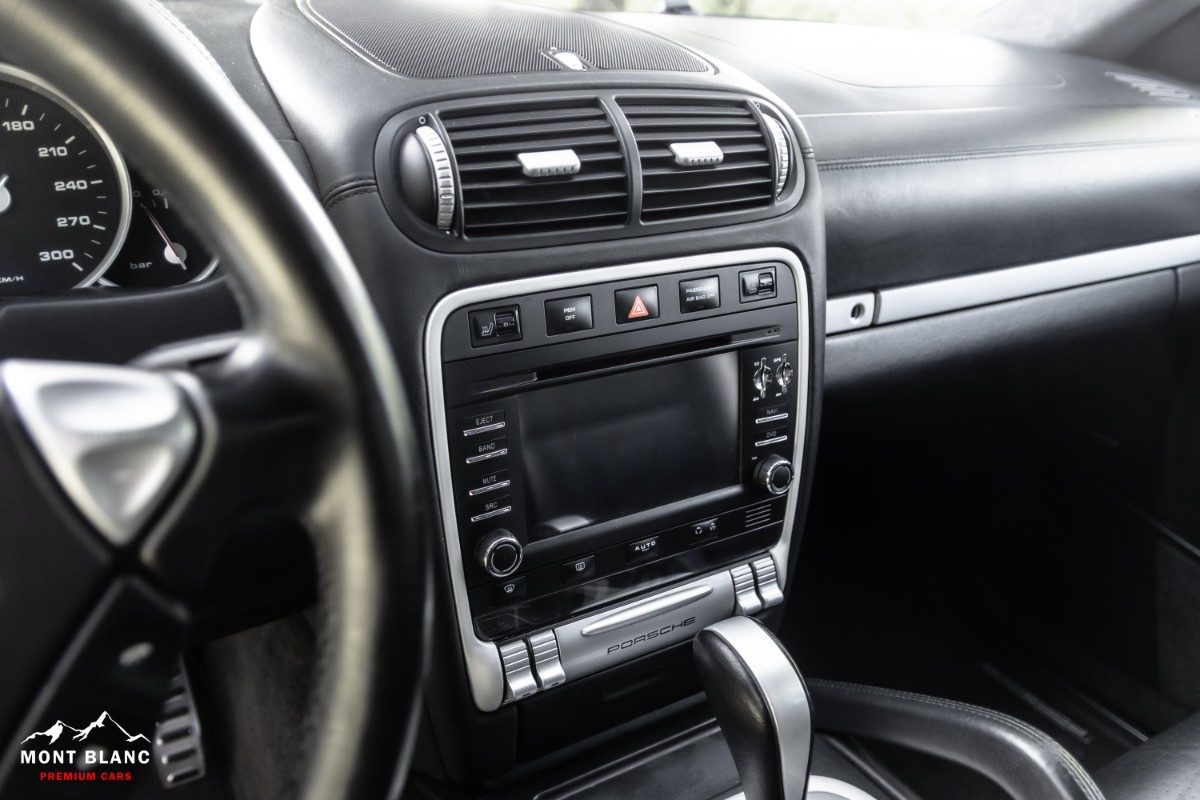 ORshoots - Mont Blanc Premium Cars - Porsche Cayenne Turbo - Met WM (23)