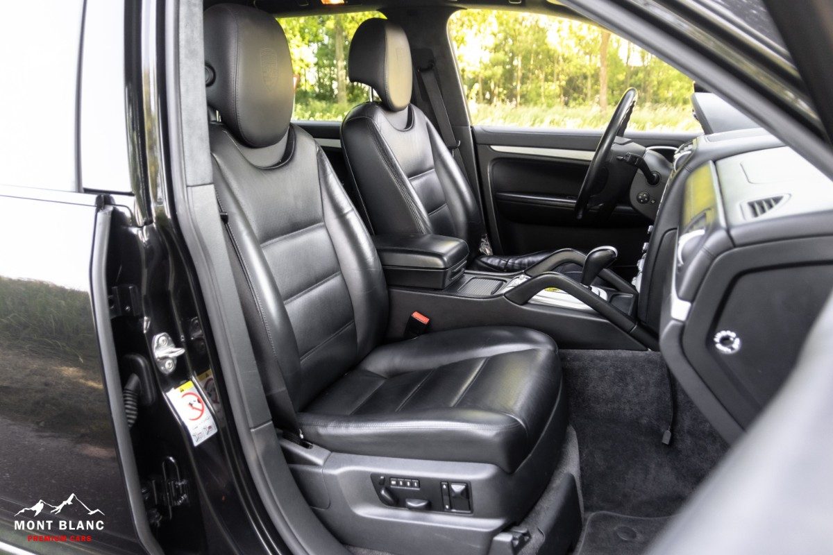 ORshoots - Mont Blanc Premium Cars - Porsche Cayenne Turbo - Met WM (32)