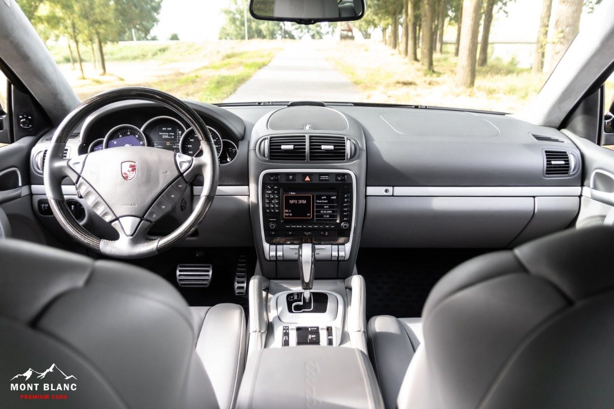 ORshoots - Mont Blanc Premium Cars - Porsche Cayenne Turbo - Met WM (36)