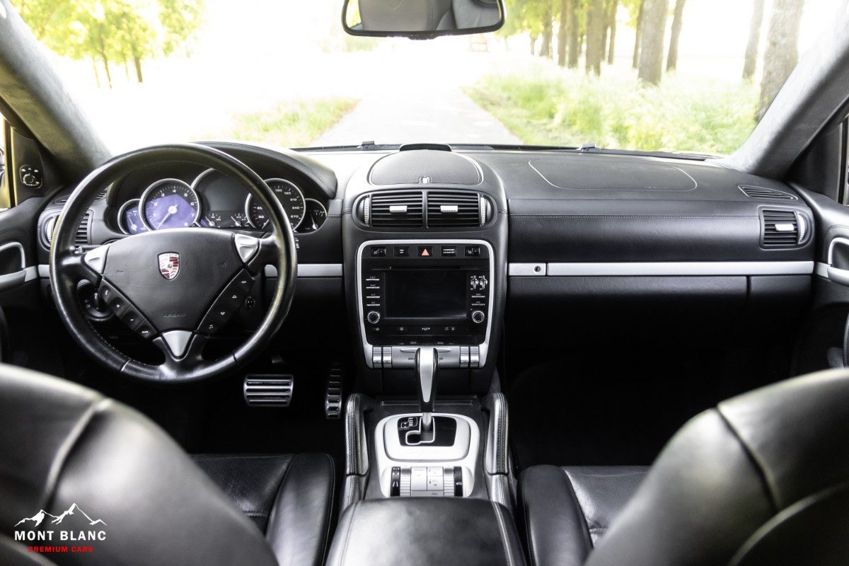 ORshoots - Mont Blanc Premium Cars - Porsche Cayenne Turbo - Met WM (37)