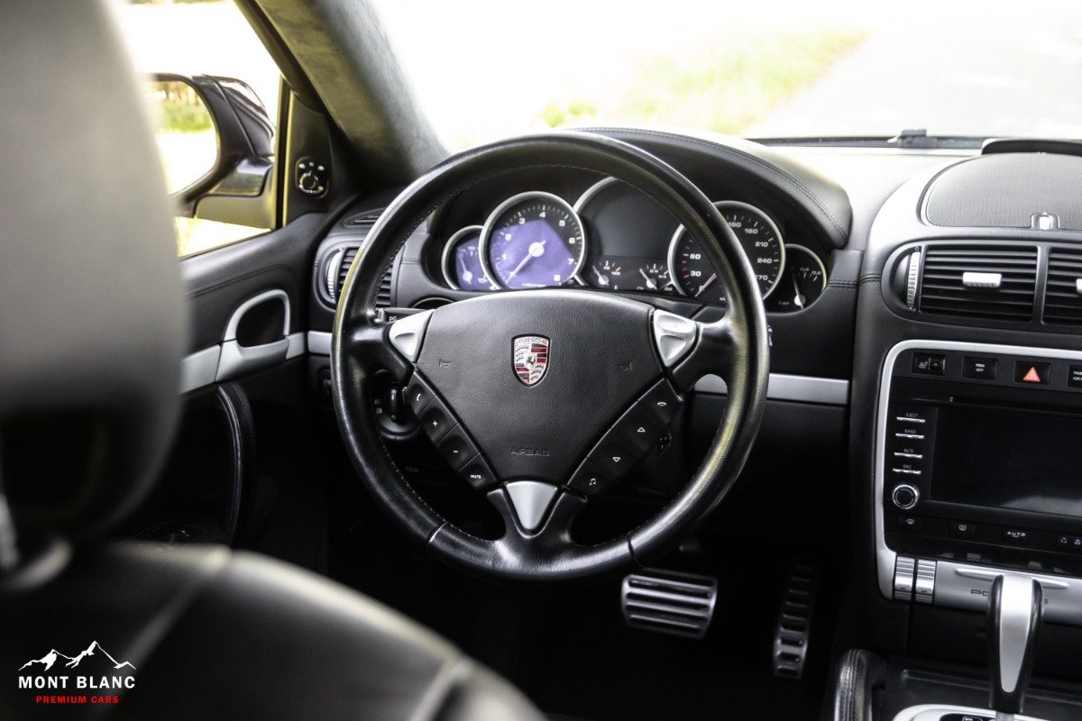 ORshoots - Mont Blanc Premium Cars - Porsche Cayenne Turbo - Met WM (38)