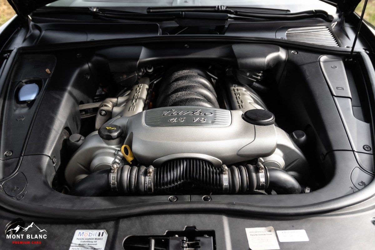 ORshoots - Mont Blanc Premium Cars - Porsche Cayenne Turbo - Met WM (42)